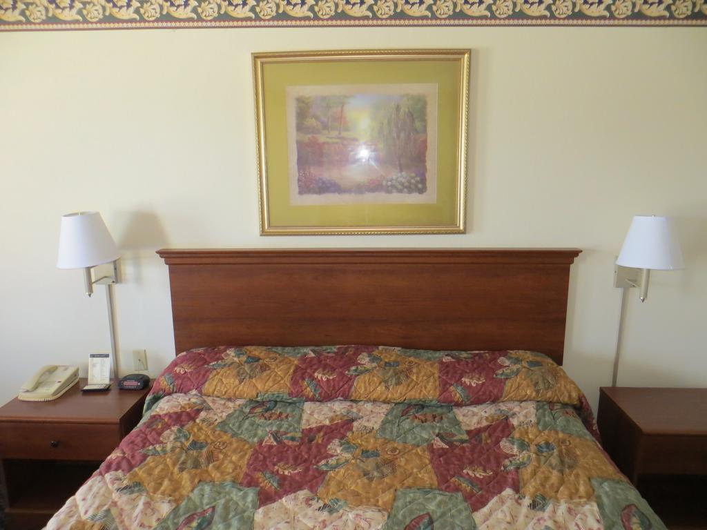 Clairmont Inn Джаспър Екстериор снимка